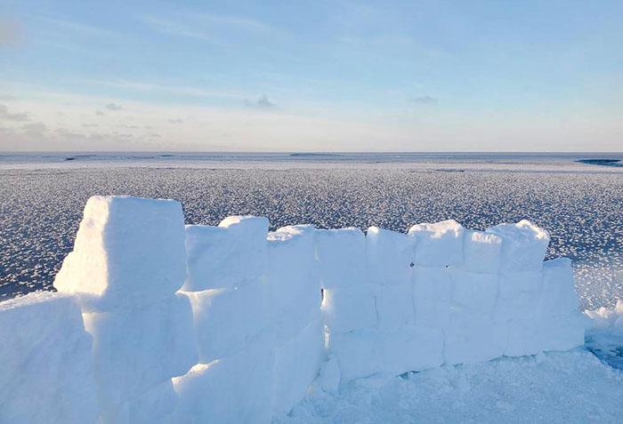 Figure 5. Ice blind at the lead edge near Tikiġaq (Point Hope) 7 April 2020. Photo courtesy of Guy Omnik.